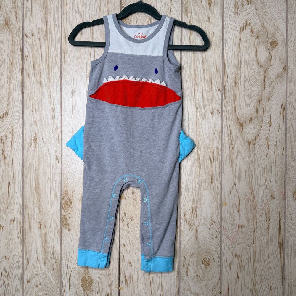 Baby cat & Jack Shark Romper 12M